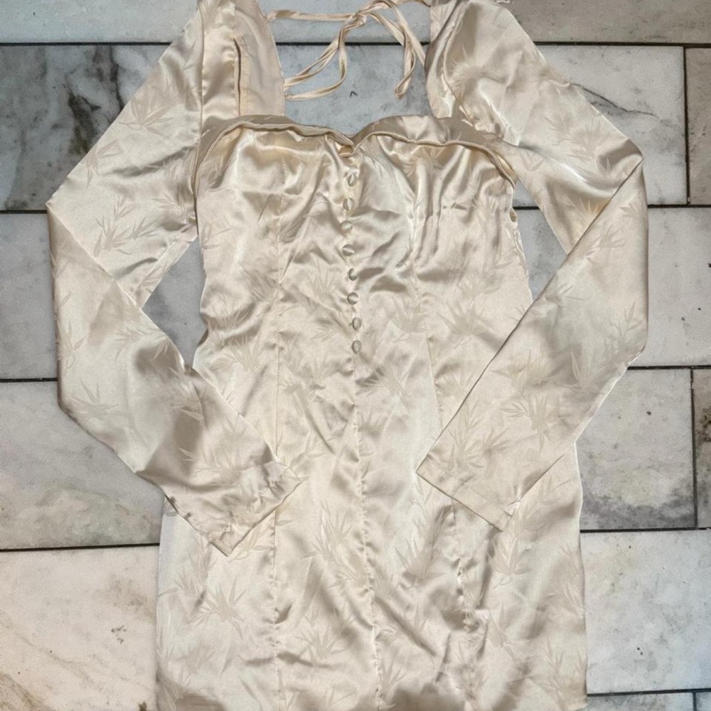 Elegant Cream Long Sleeve Dress